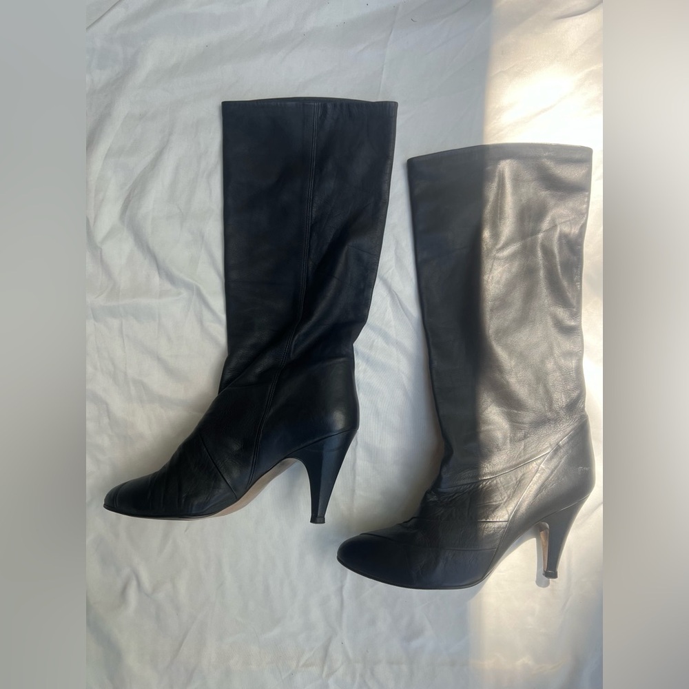 Black Knee-High Leather Heeled Boots